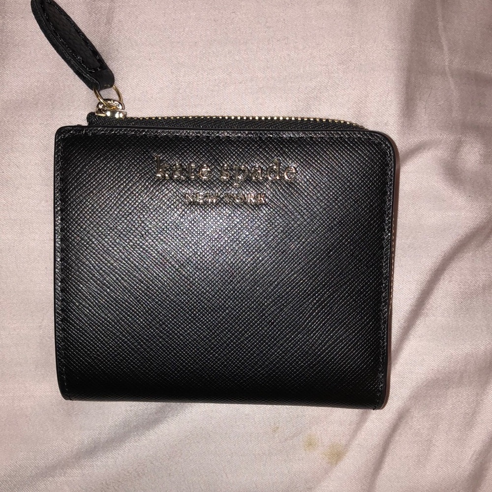 COPY - NWT Kate Spade Small Zip Bifold Wallet